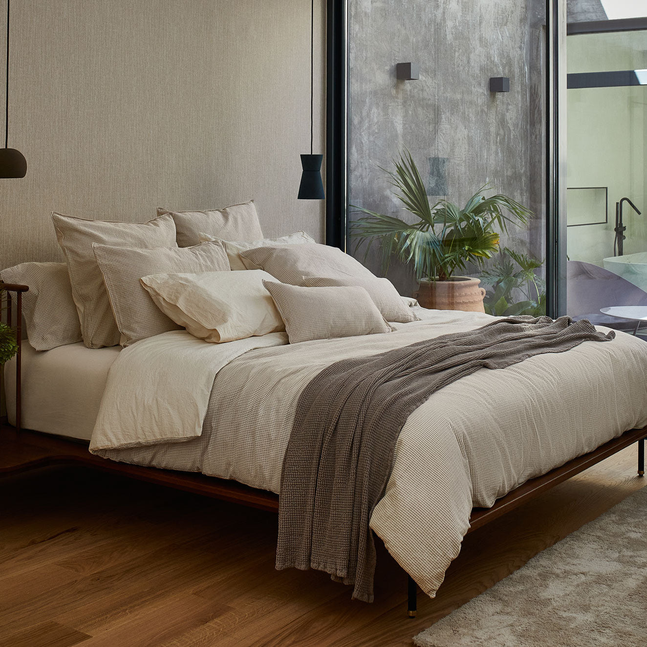 gultas veļa OCTOBRE, 100% kokvilna, stonewashed, žakards, bēšā, interjerā