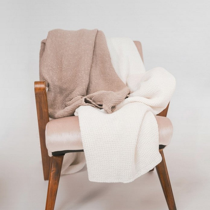 pledi FARO, 100% kokvilna, vafeļaudums, taupe, pearl, pelēkbrūns, pērļu balts, interjerā