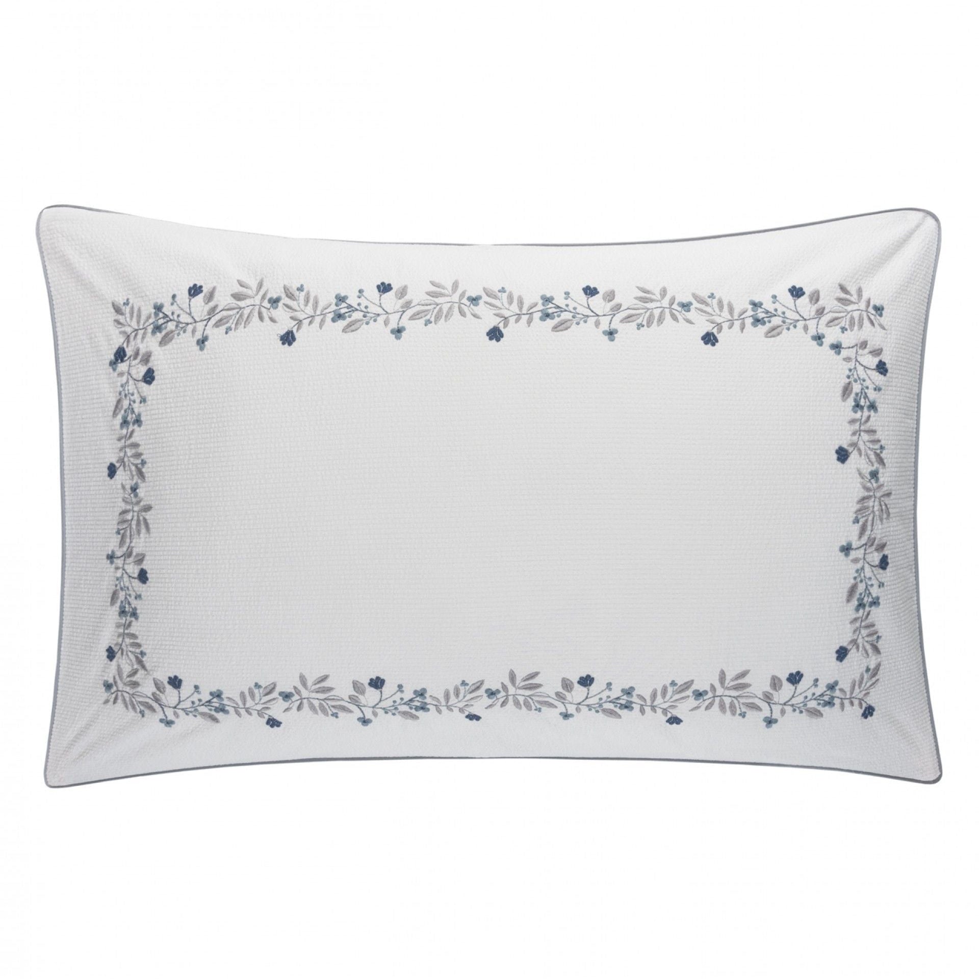 Bed linen FLORA seersucker with embroidered flowers