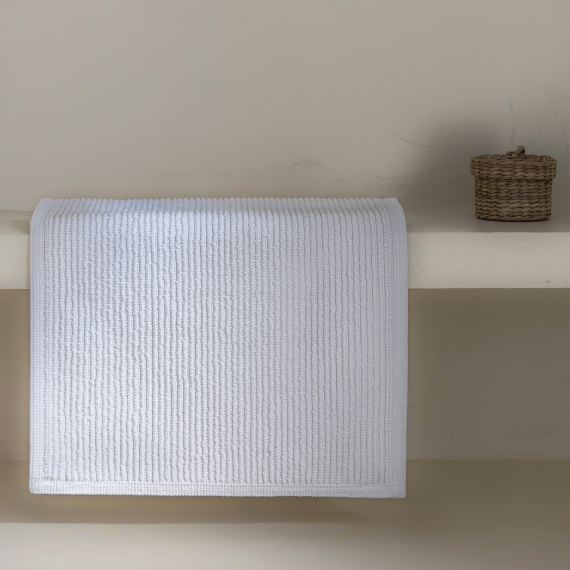 plāns masāžas vannas paklājs RIBBON, 100% kokvilna, combed cotton, 1100g/kvm, white, balts, interjerā