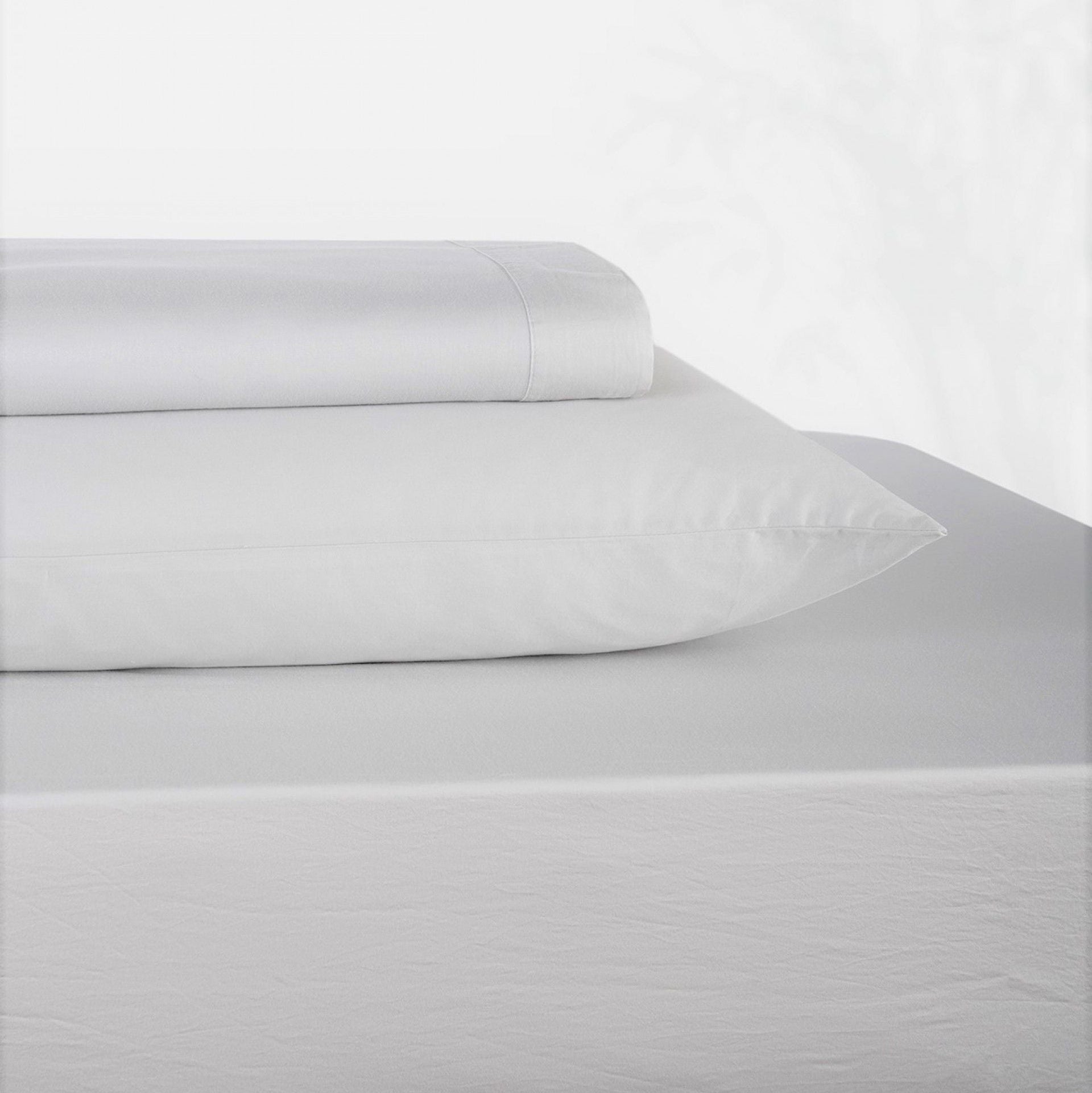 Сатиновые простыни из 100% длинноволокнистого хлопка.