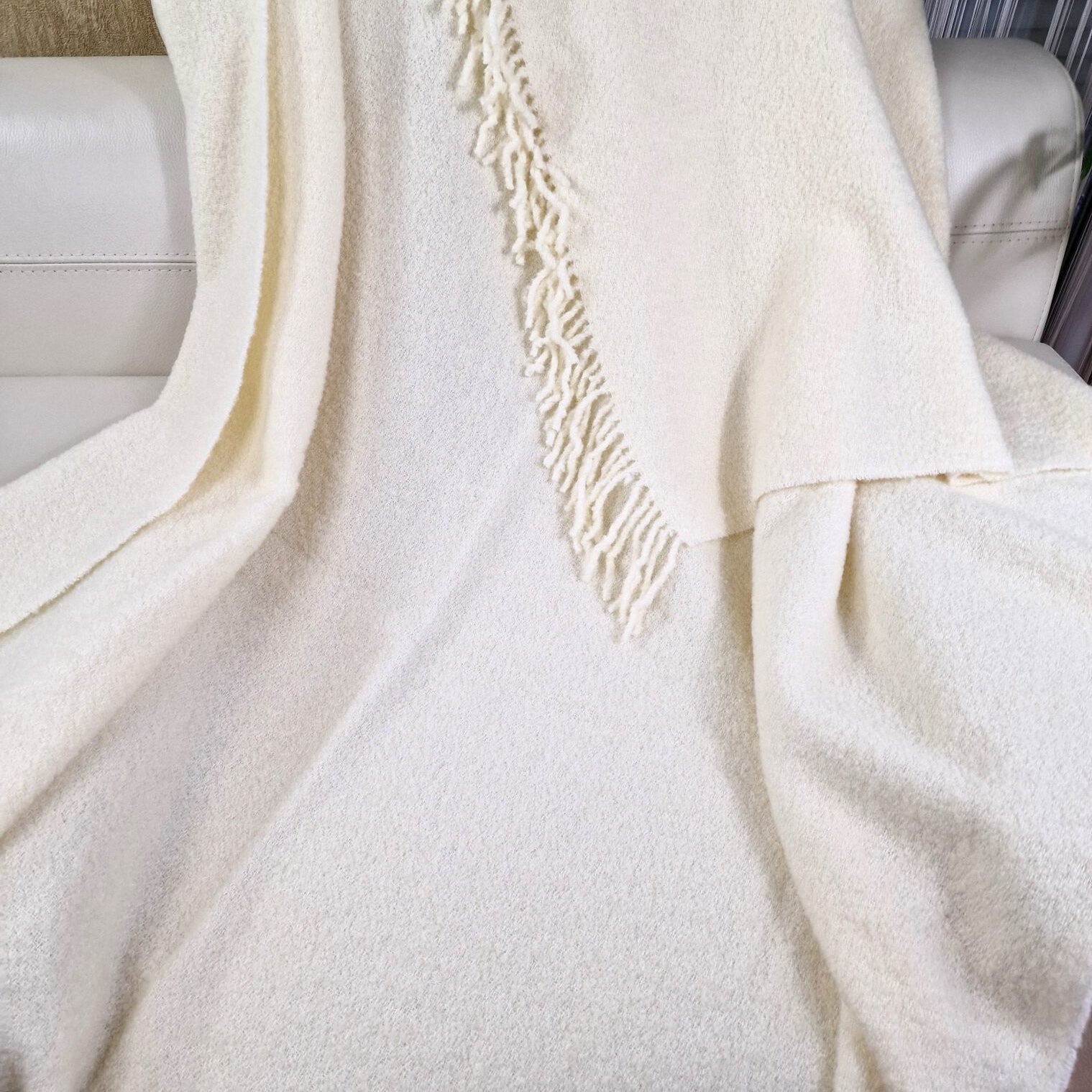 Pleds VENICE BUKLE, 100% vilna, 400g/kvm, buklē tekstura, krēmbalts