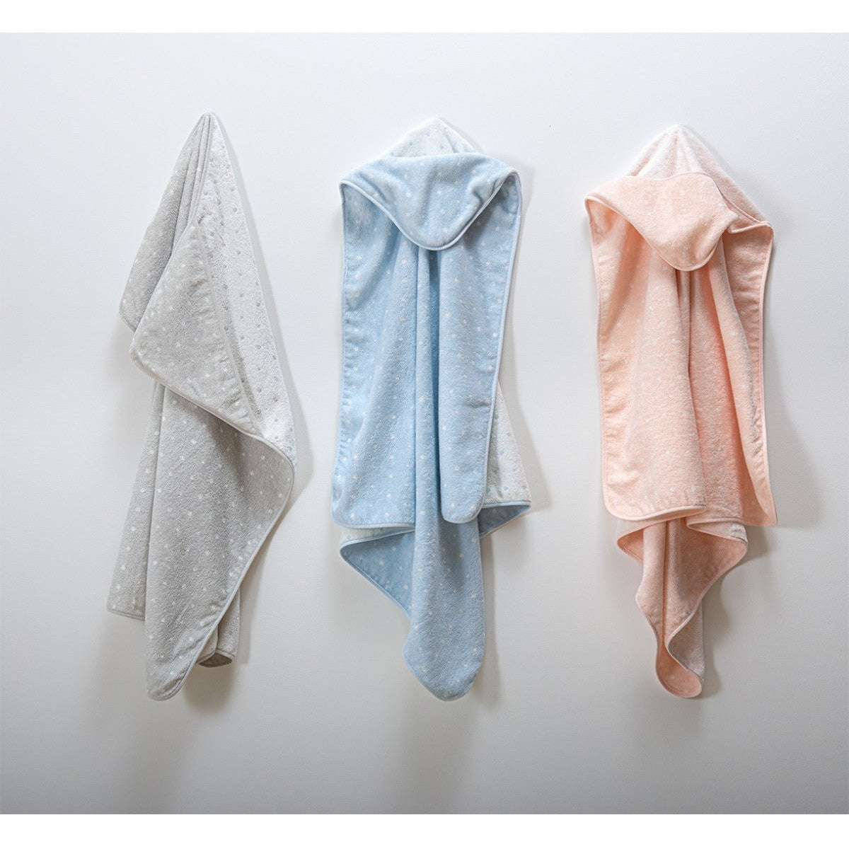 bērnu dvielļi ar kapuci PINTAS DOTS, 100% kokvilna, ar baltām punktiņām, lašu krāša, pelēka, gaiši zila