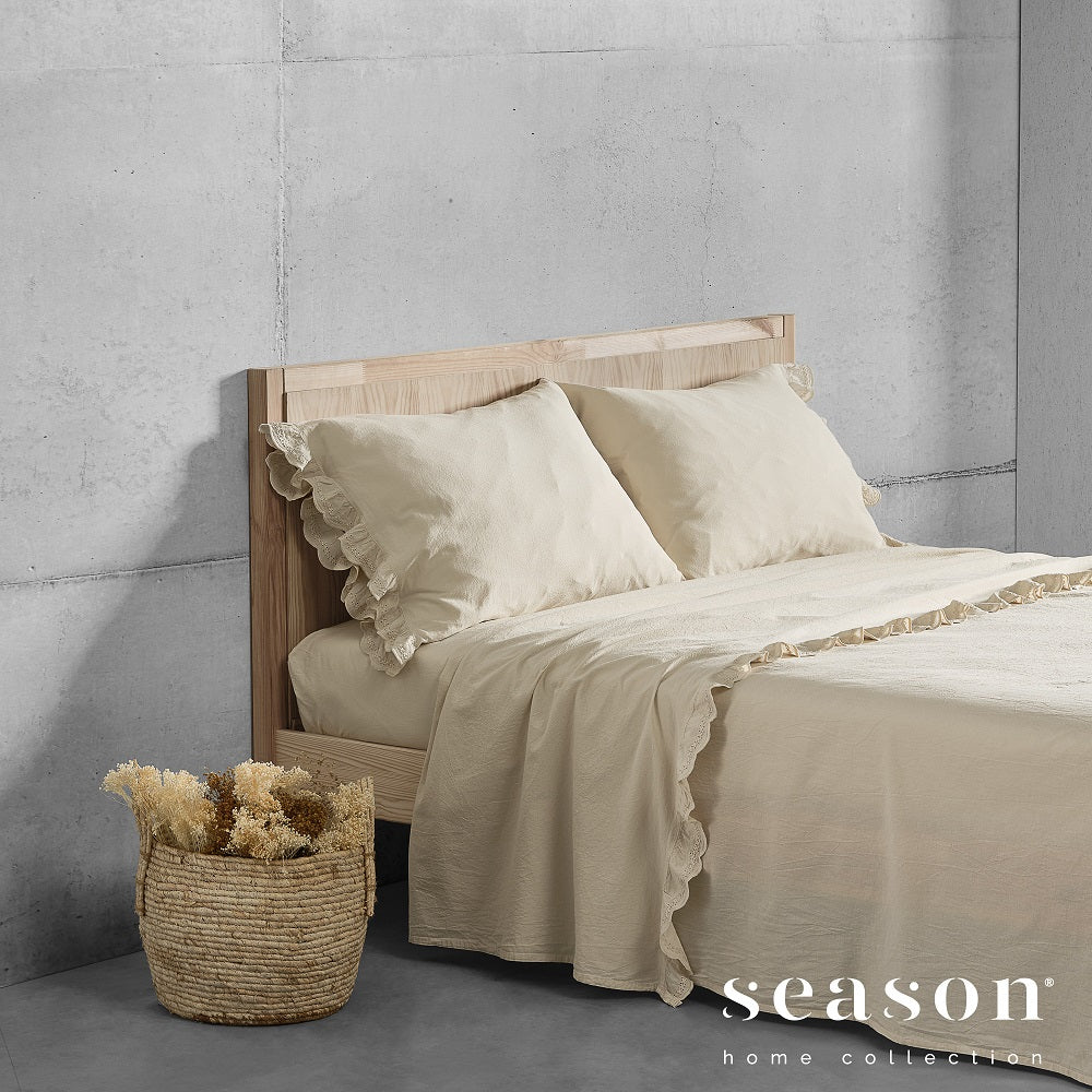 gultas veļa LOVIN, 100% BCI cotton, ar volāniem, bēša, interjerā