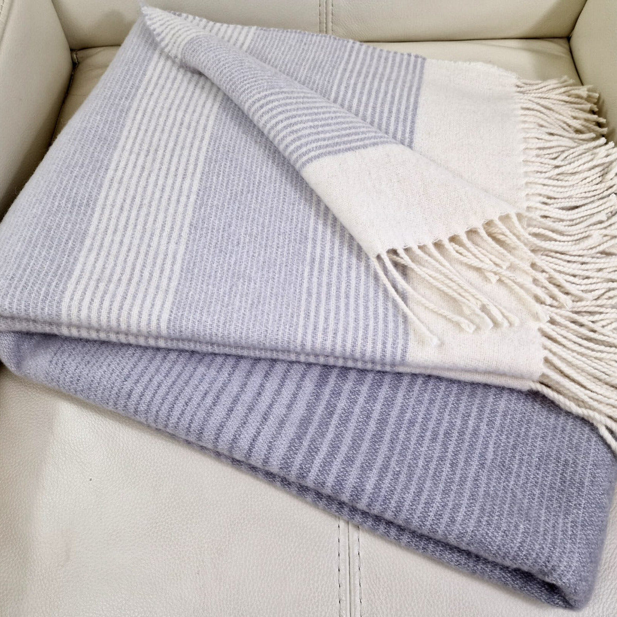 Pleds LUGANO, 140x200, 100% merino, pelēkas strīpas