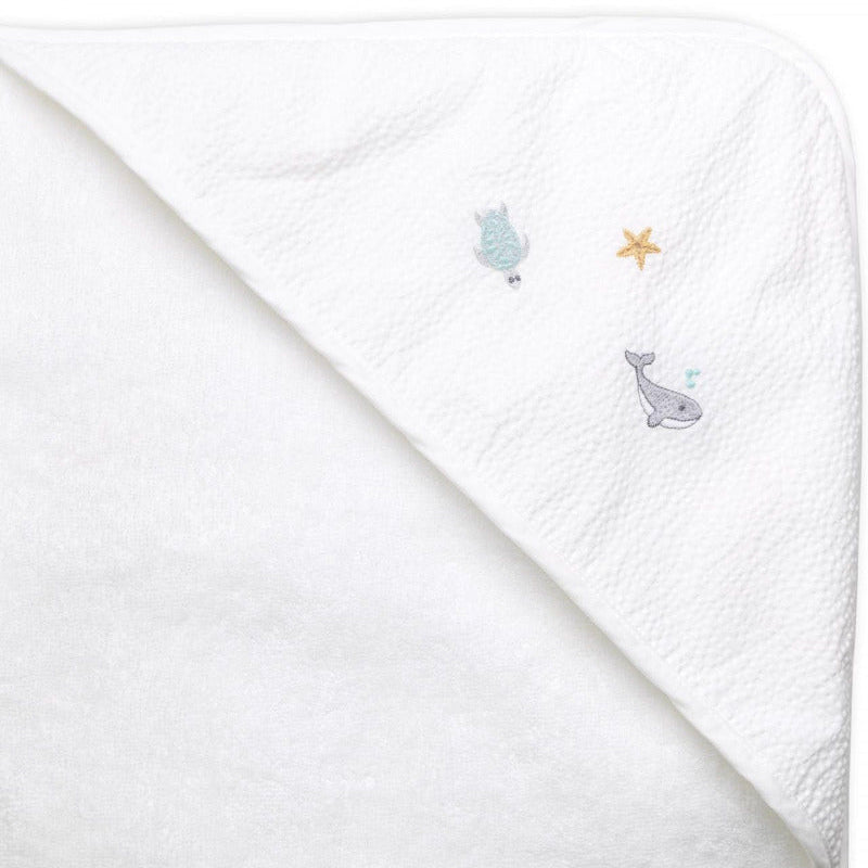 frotē dvielis ar kapuci MAR, 100% organiskā kokvilna, balts ar izšūtiem jūras dzīvniekiem uz kapuci