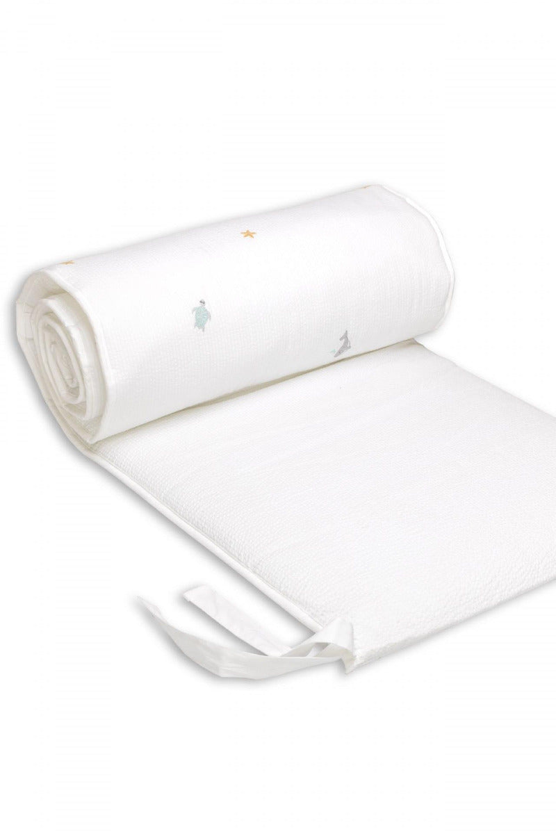 mazuļu gultas MAR, 100% organiskā kokvilna, 200TC perkals, balts ar izšūvutiem jūras dzīvniekiem, interjerāpmale