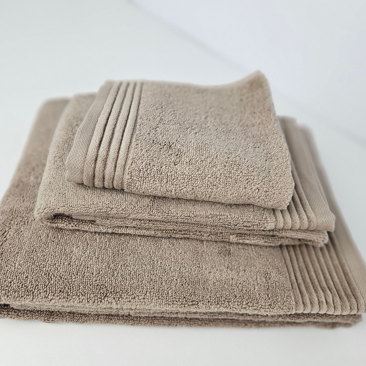 Fotē dvieļi SAVOY, 100% long staple combed cotton, 100% garo šķiedru ķemmētā kokvilna, Zero twist, nulles vīrpšana, 600 g/kvm, latte