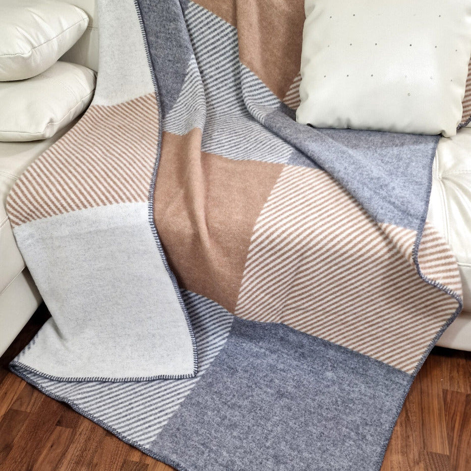 Vilnas sega SELVA, 150x200, 100% vilna, 450 g/kvm, rūtiņu, bēšspelēks