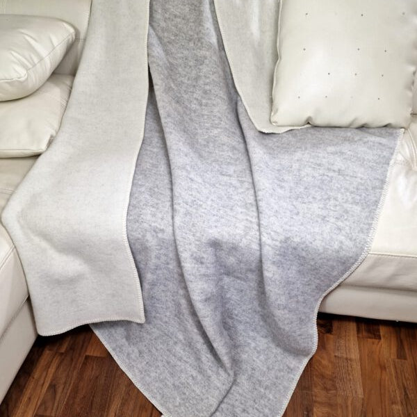 Vilnas sega SELVA, 150x200, 100% vilna, 450 g/kvm, divpusēja, pelēks-balts