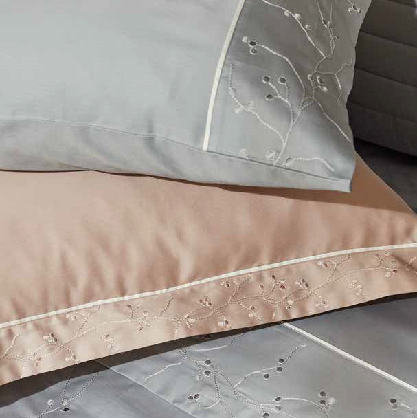 gultas veļa DUCHAMP, 100% kokvilna, 300TC satīns, ar izšuvumu, zils un roza