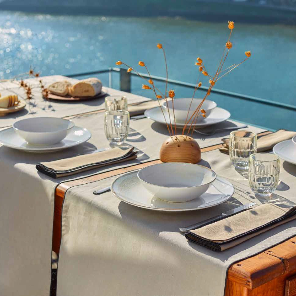 Galda celiņš TROIA, 100% Europas lini, sand, smilškrāsas, dabā