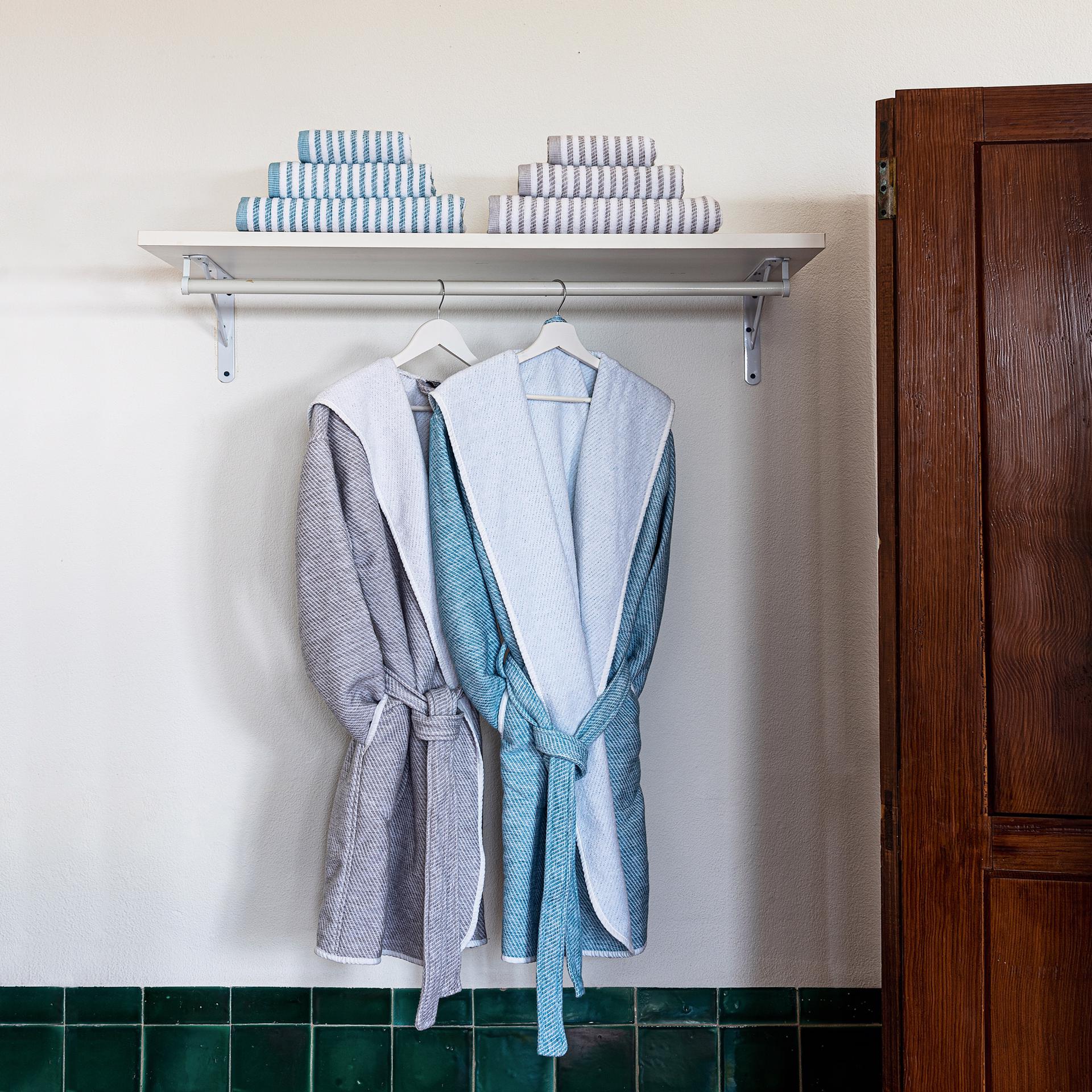 Halāts ar kapuci New York, 100% kokvilna, 420g/kvm, interjerā