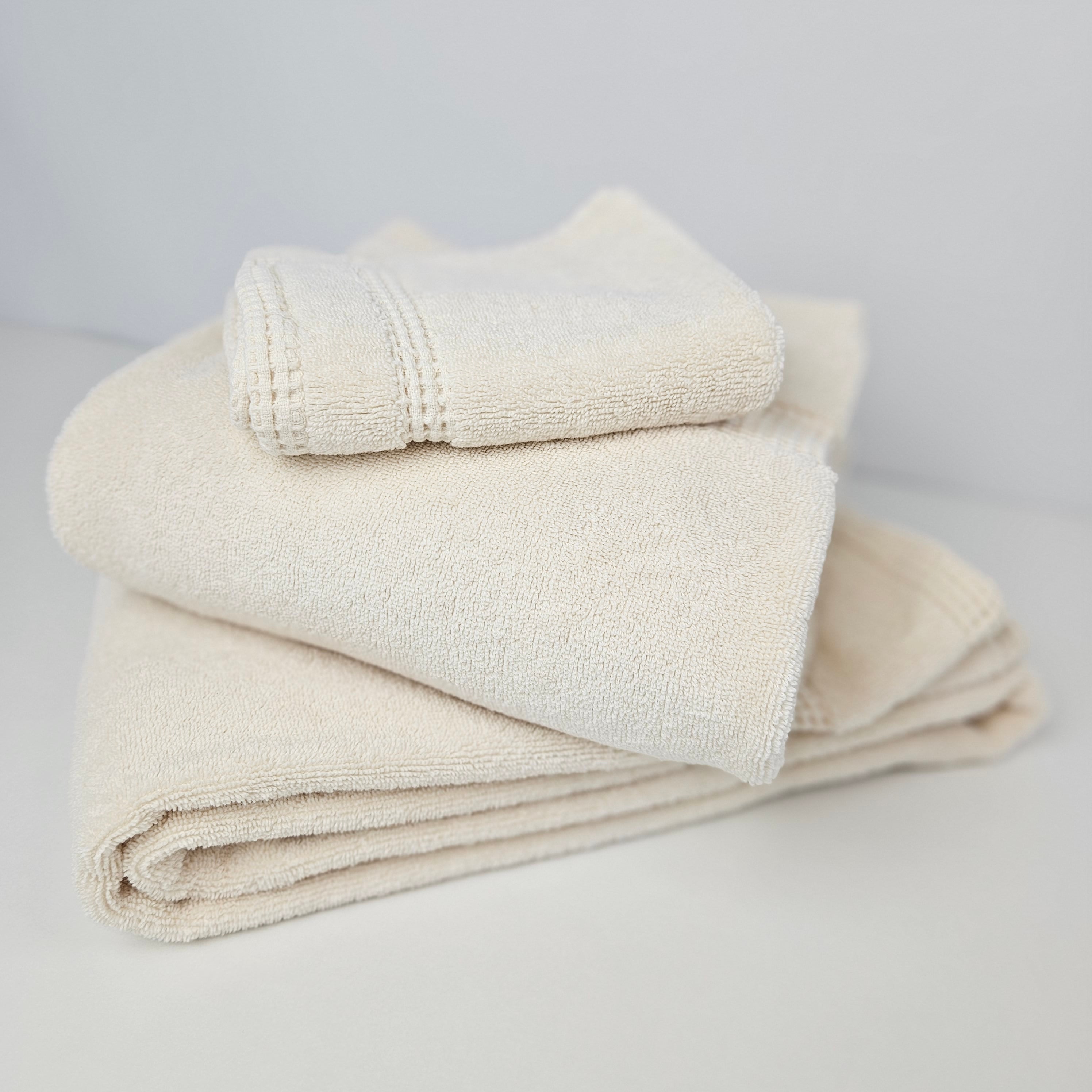frotē dvieļi BELMOND, 100% long staple combed cotton, 100% garo šķiedru ķemmēta kokvilna, 600 g/kvm, stonewashed, gaiši bēša