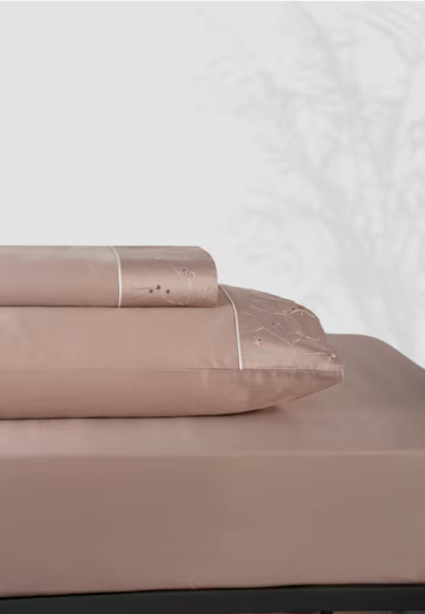 segas pārvalks DUCHAMP, 100% kokvilna, 300TC satīns, ar izšuvumu, roza