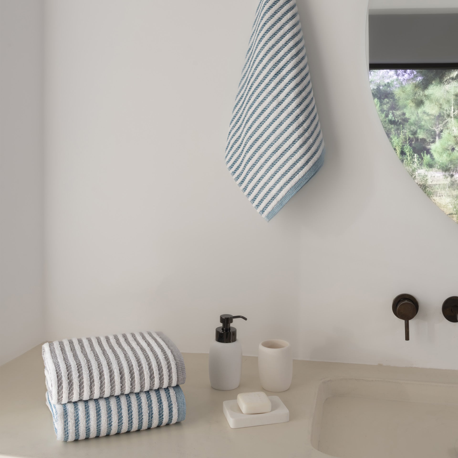 Frotē dvieļi komplekts New York, 95% kokvilna, 5% poliesters, 550g/kvm, svītrains, interjerā