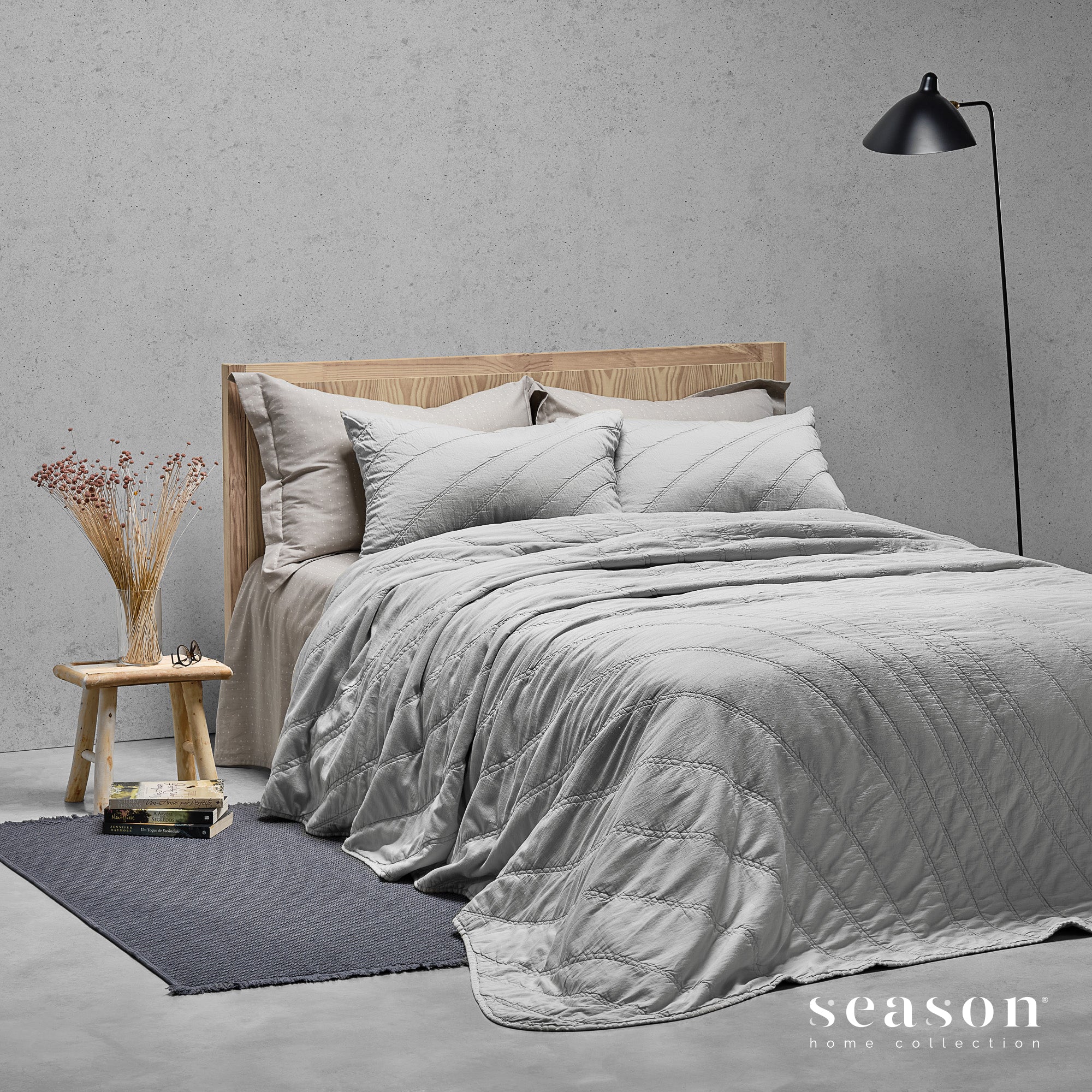 gultas pārklājs ar pildījumu un spilveni ORIGEM, 100%  BCI cotton, 300TC satīns, stonewashed, pelēks, interjerā