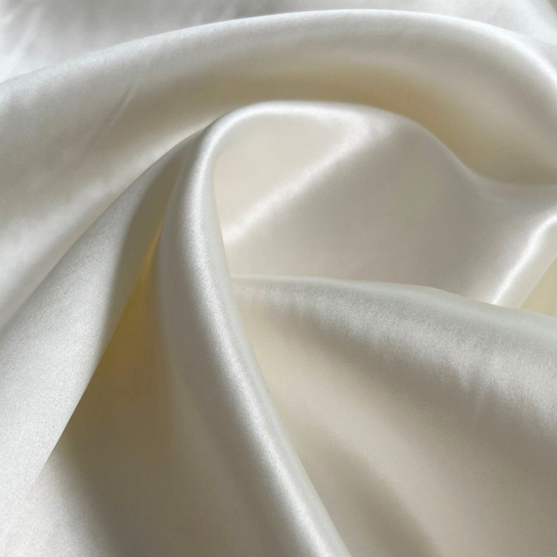 Zīda Kimono — tīra greznība un sievišķīgs maigums, 100% mulberry silk, 19 momme, Portugāle