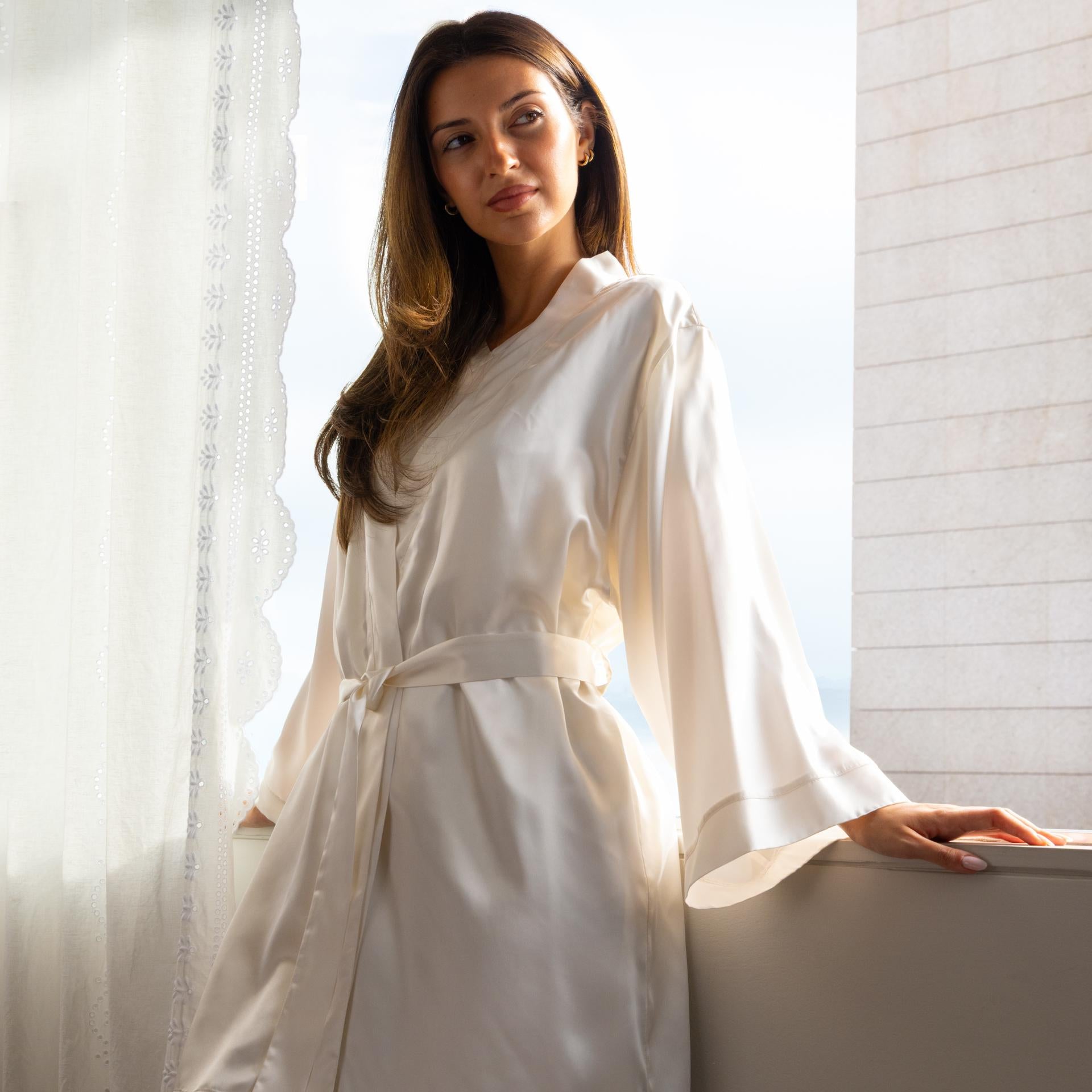 Zīda Kimono — tīra greznība un sievišķīgs maigums, 100% mulberry silk, 19 momme, Portugāle