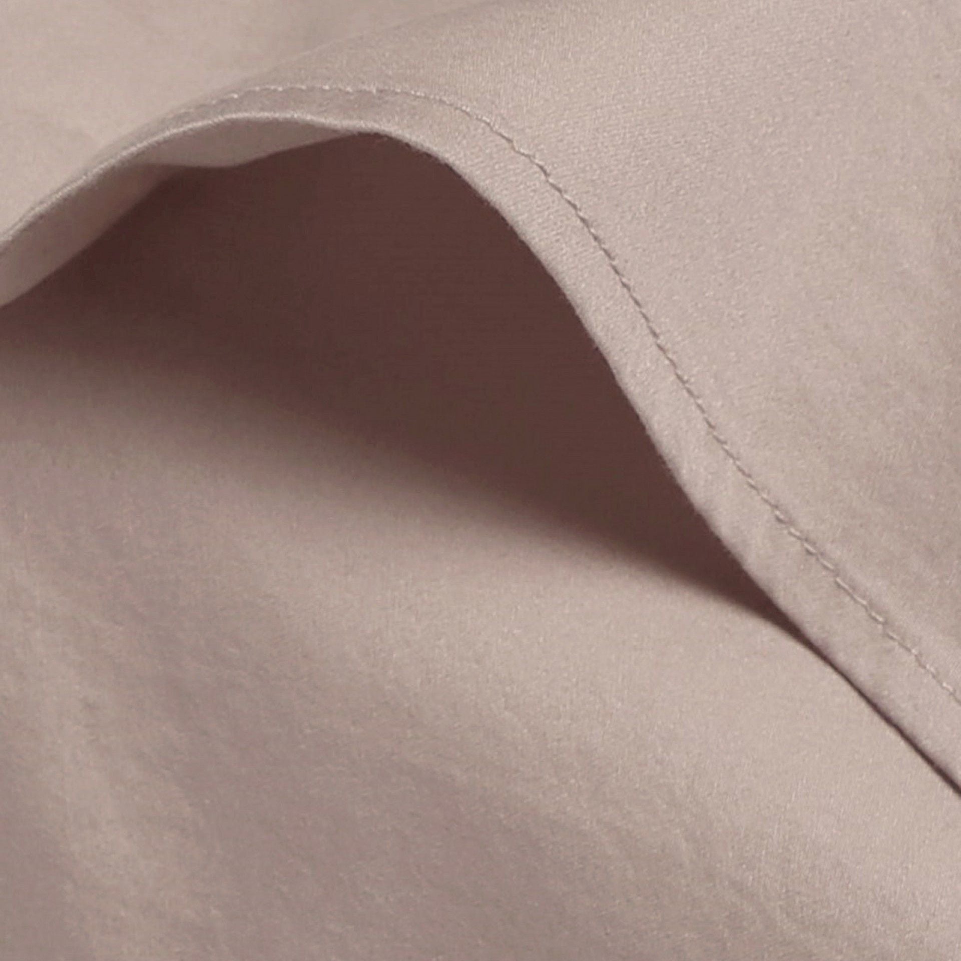 Сатиновые простыни из 100% длинноволокнистого хлопка. 