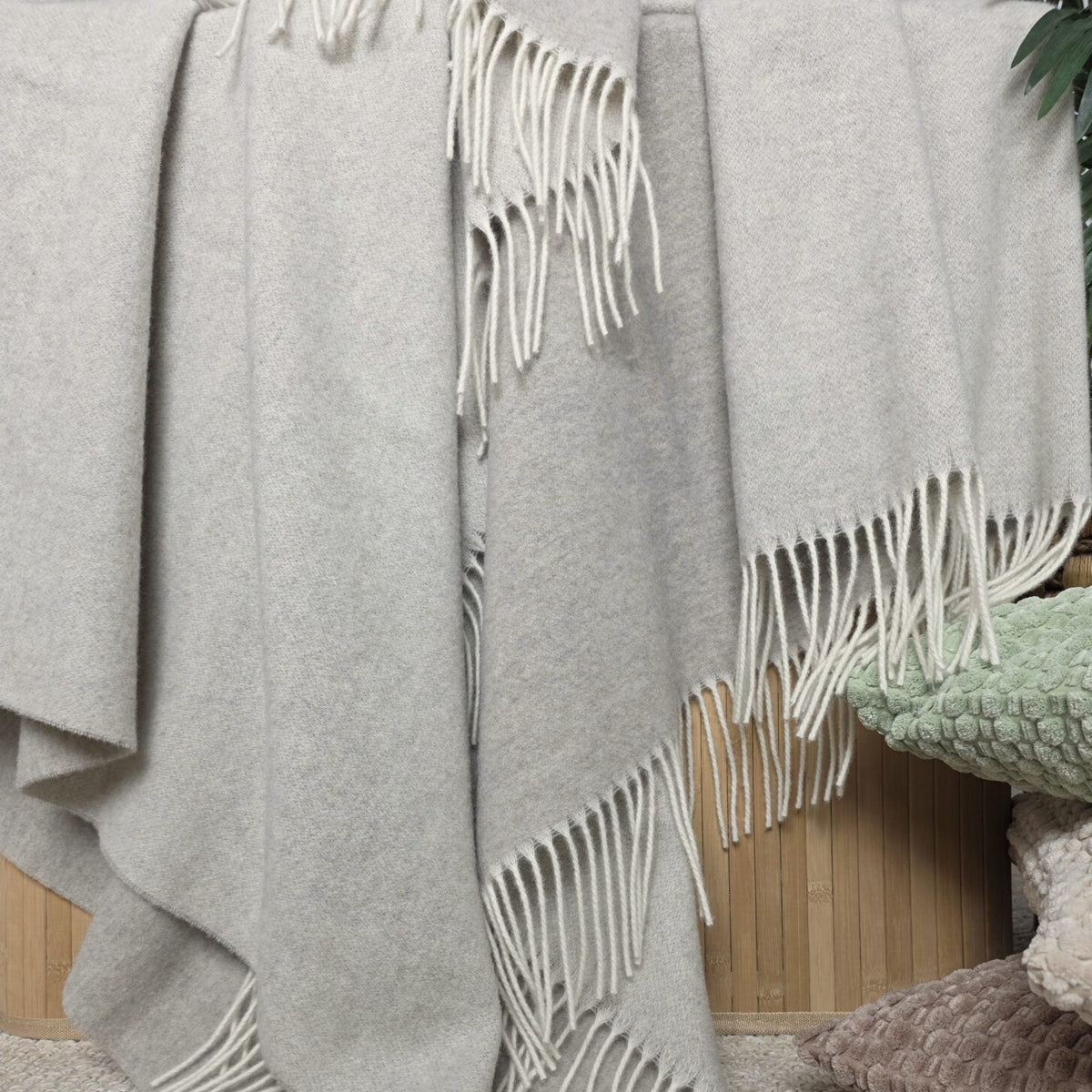 Pleds FARO DUO, 140x200, 90% merino vilna, 10% kašmirs, pelēk-bēšs faktūra