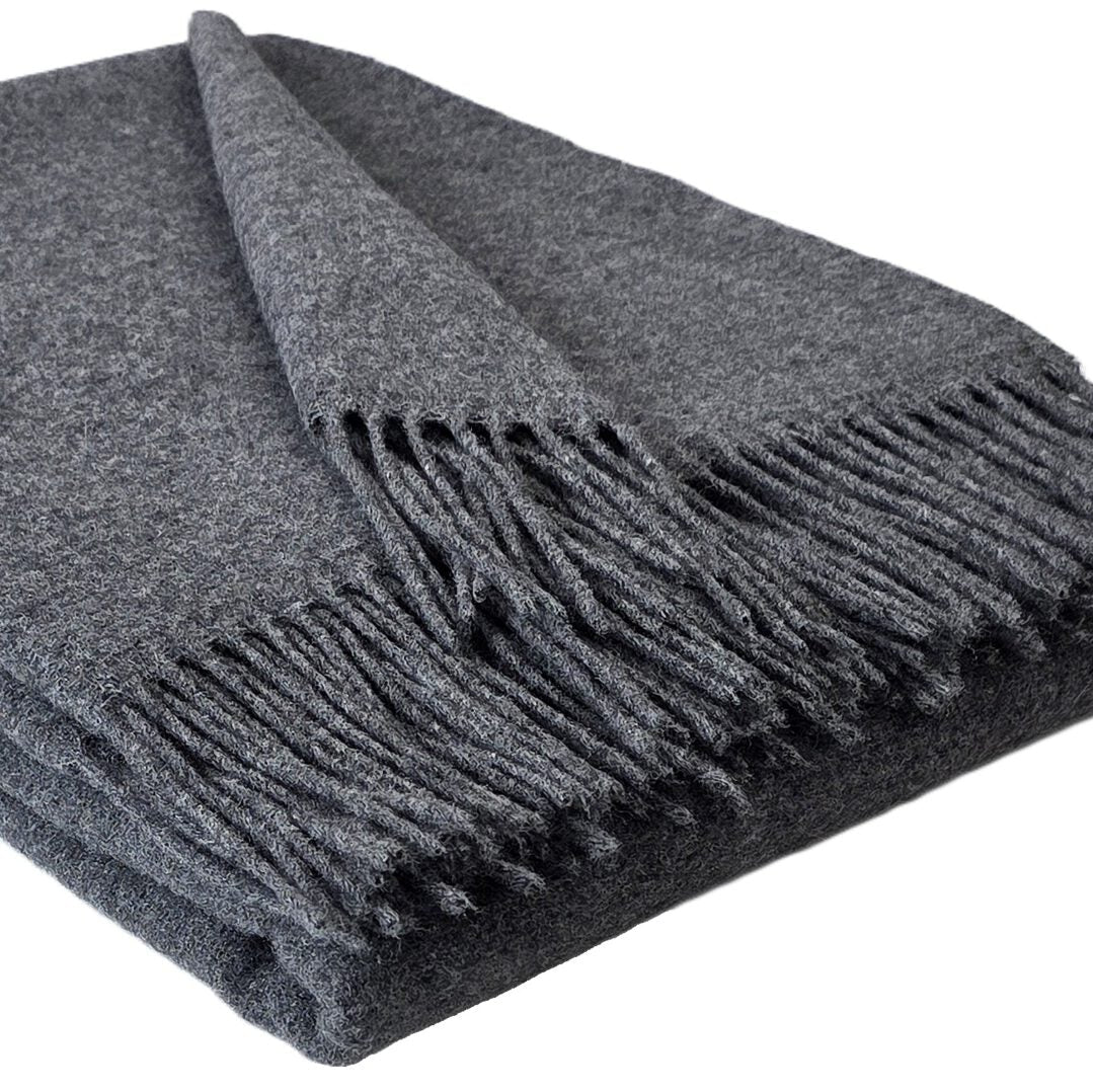 Pleds FARO , 140x200, 90% merino vilna, 10% kašmirs, tumši pelēks