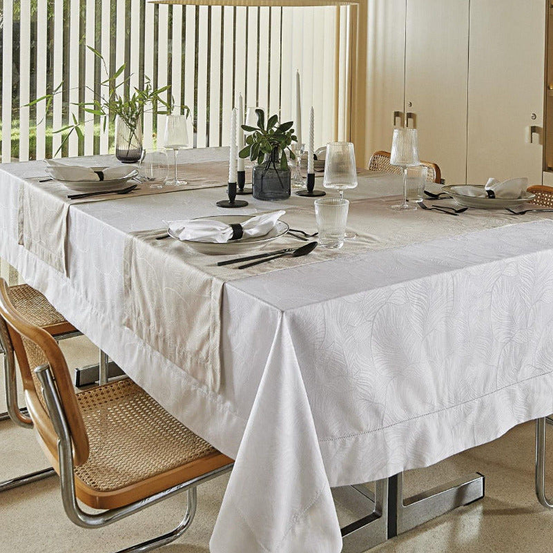 Galdauts un galda celiņi GLORIA, 100% kokvilna, žakards, balts, latte, interjerā