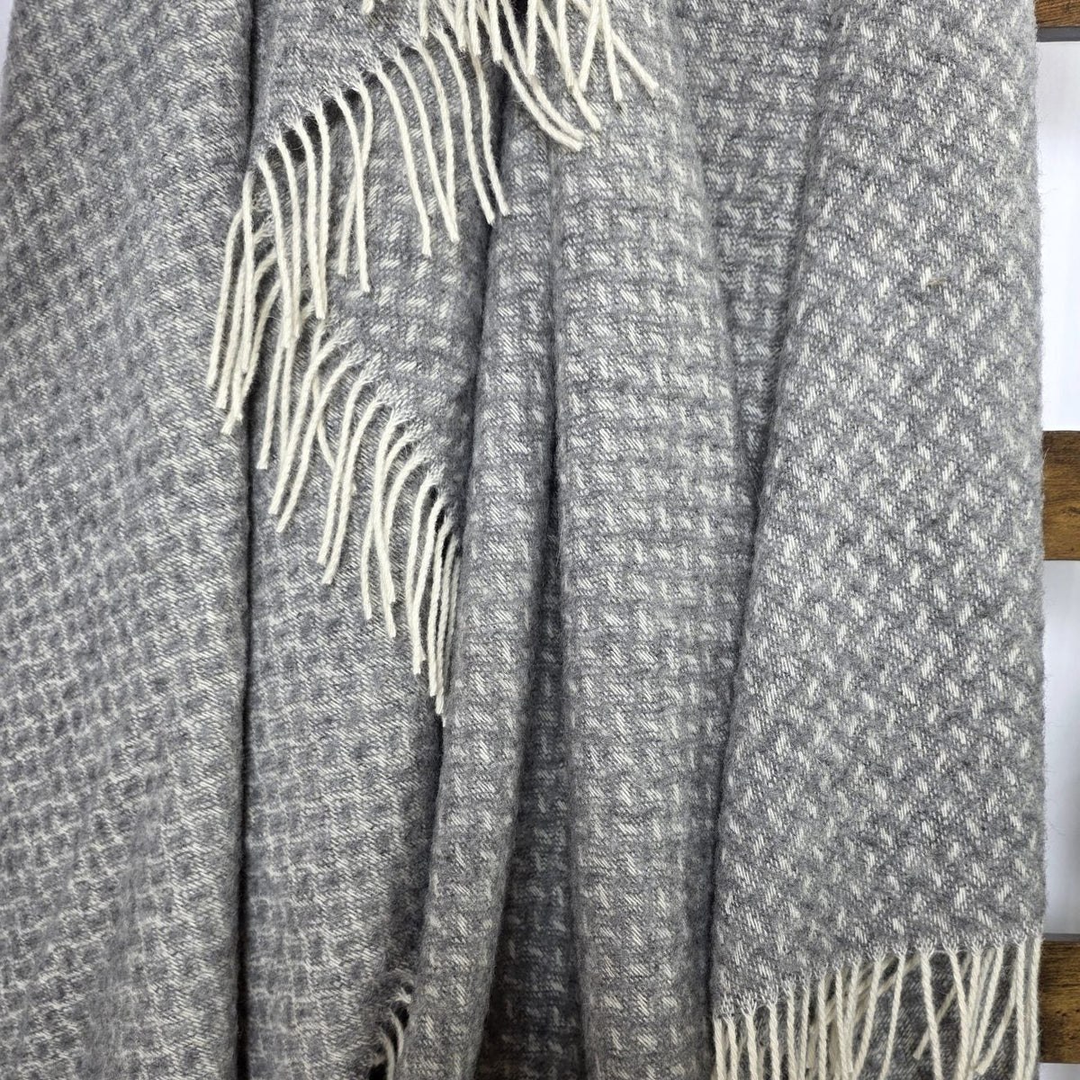 NORD A 100% vilnas pleds 140x200 white-grey, tūvplānā