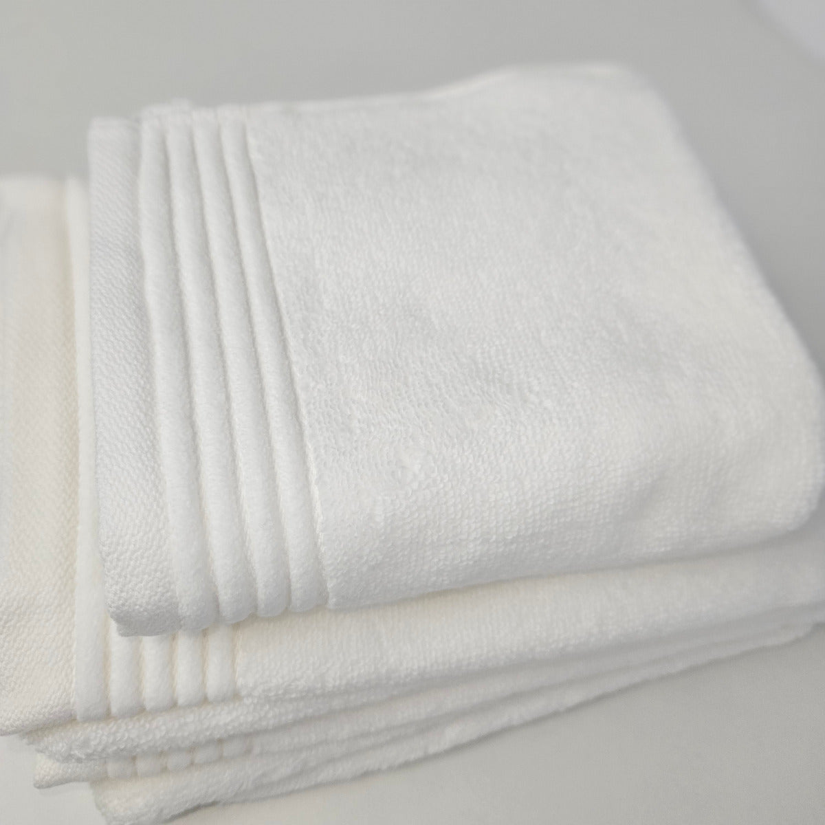 Fotē dvieļi SAVOY, 100% long staple combed cotton, 100% garo šķiedru ķemmētā kokvilna, Zero twist, nulles vīrpšana, 600 g/kvm, balts