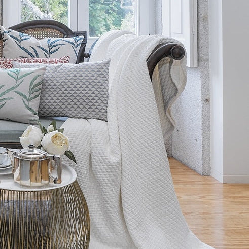 gultas pārklājs Simply Cotton, 100% kokvilna, matelasse, balts, interjerā