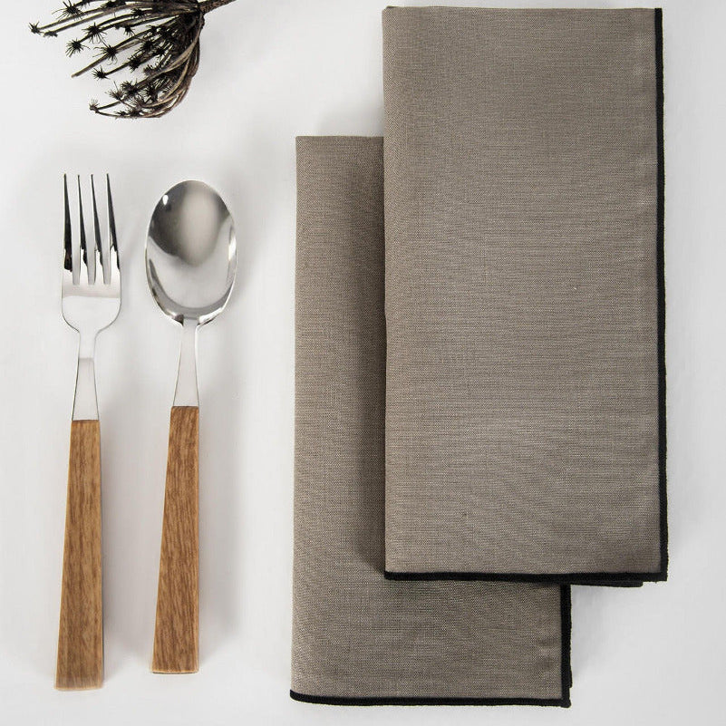 Servēšanas salvetes TROIA, 100% Europas lini, clay, pelēkbrūna krāsa, interjerā